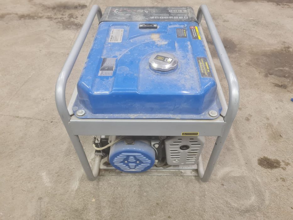 Генератор Hyundai