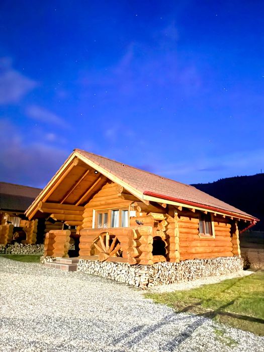 Închiriez cabane