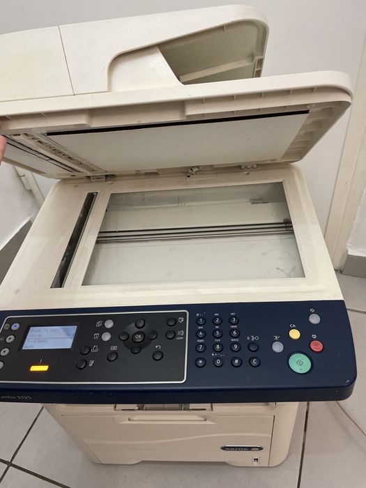 Multifunctional Laser monocrom copiator imprimanta