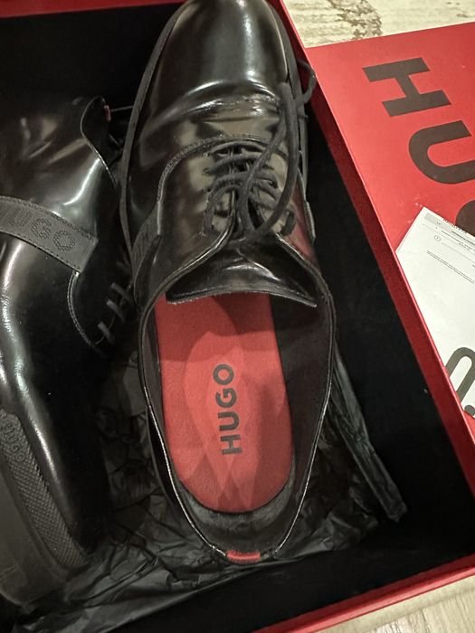 Официални мъжки обувки на HUGO