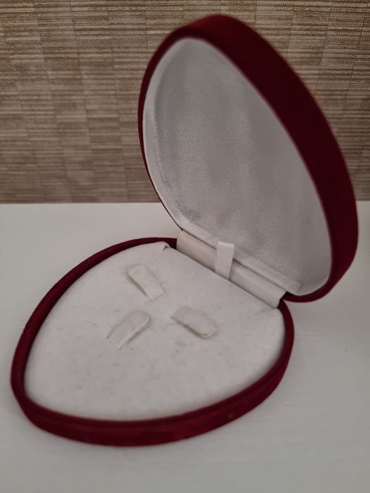 Кутийки за бижута в червен цвят