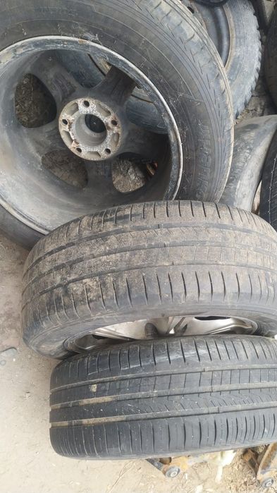 Продам   резину.