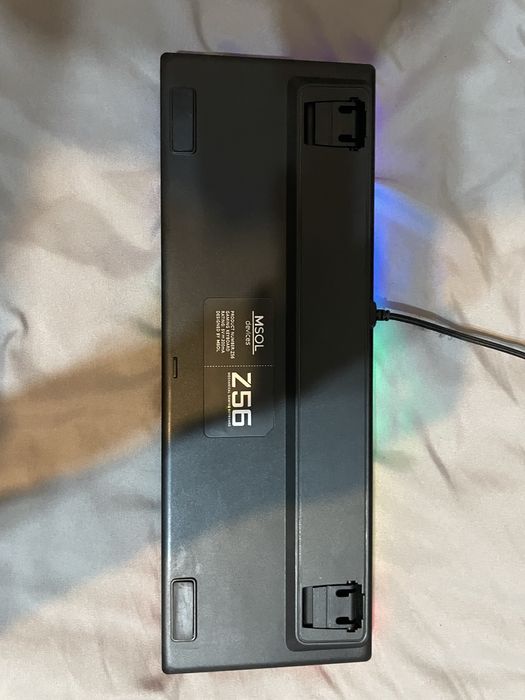 Продам клавиатуру механическая