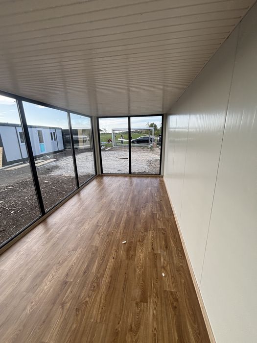 Container cu vitrina pe stoc