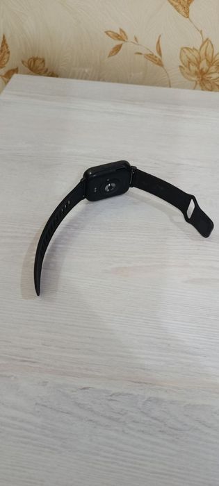 Часы от редми зарядка есть каропки нету