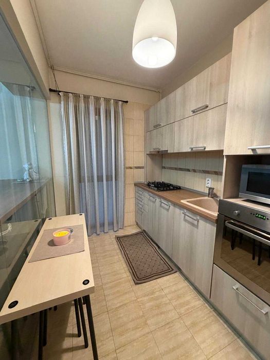 Porprietar inchiriez apartament 2 camere STR.MOLDOVITA