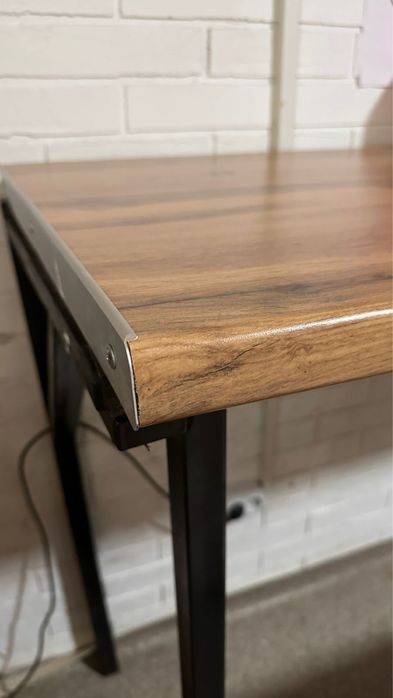 Барный стол и стулья