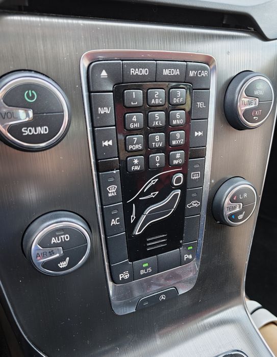 Vând Volvo V40 Summum
