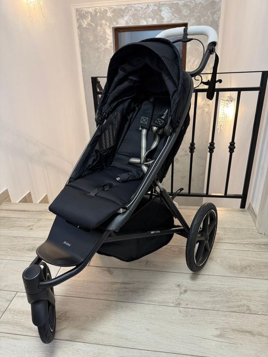 Cybex Avi Spin negru