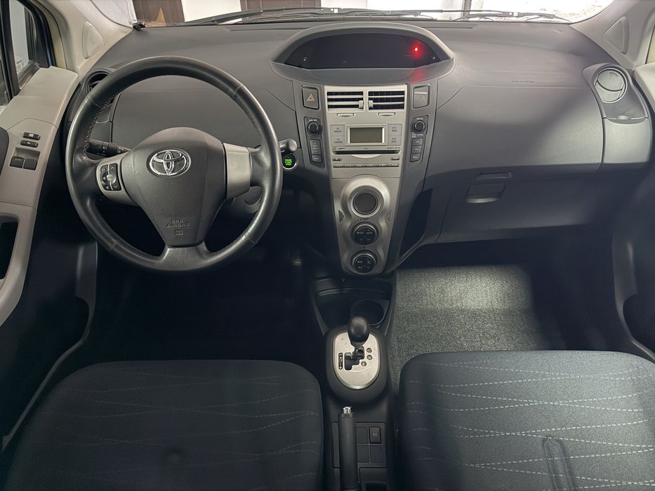 Toyota Yaris Automata 1.3 VVT-i 98.000km