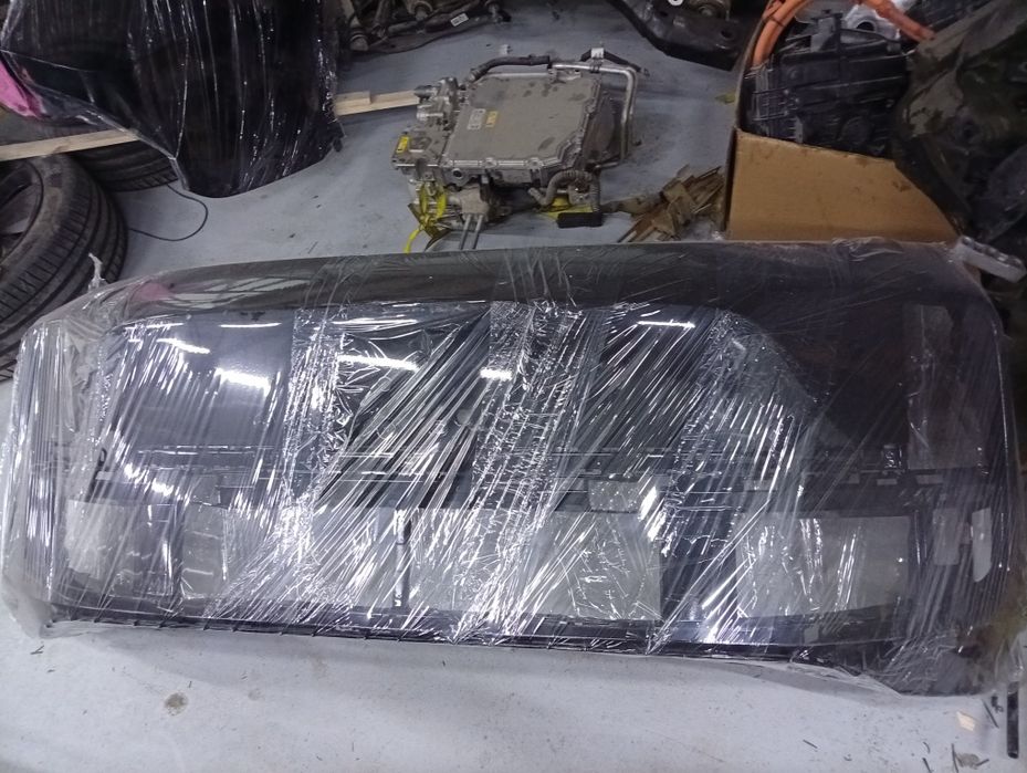 Li9 oldi va orqa banferlar sotiladi narxini keliwamza yeng