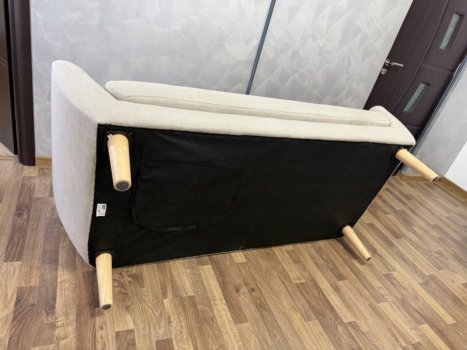 Canapea JYSK EGEDAL 2,5 locuri – stare impecabilă