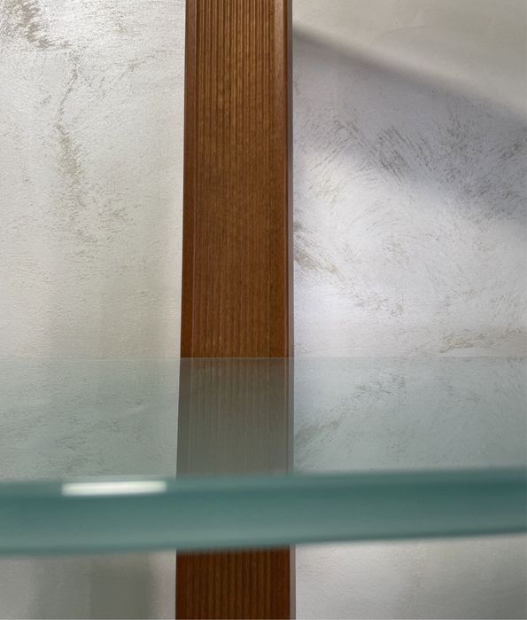 Продам очень стильную витрину пр-ва Италия