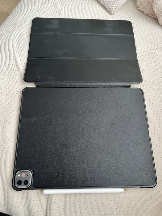iPad Pro 2021 Gen 5 (M1) 12.9” Celular 256 GB Space Gray cu Apple Pen 2 (cutia originala+varfuri de schimb), cu Husa si cu protector ecran (Paperlike)