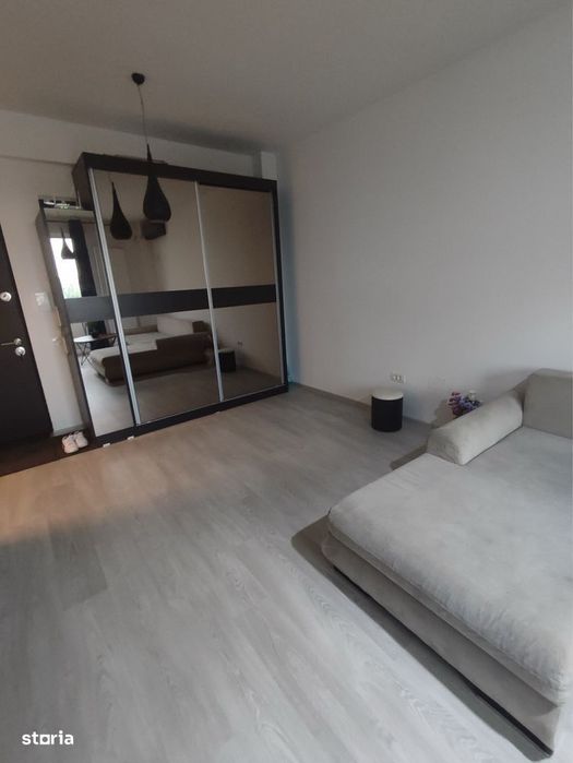 Inchiriez garsoniera metrou Tineretului parcul Carol