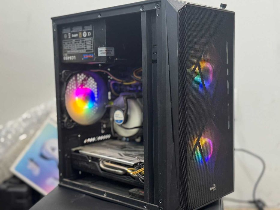 Геймърски компютър Intel i5-3470/ 8 RAM/ Radeon RX570