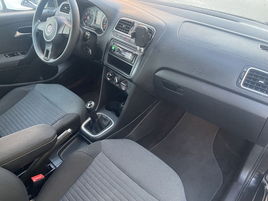 Volkswagen Polo 1.4 benzina 85 cp-Climatic-Senzori parcare !