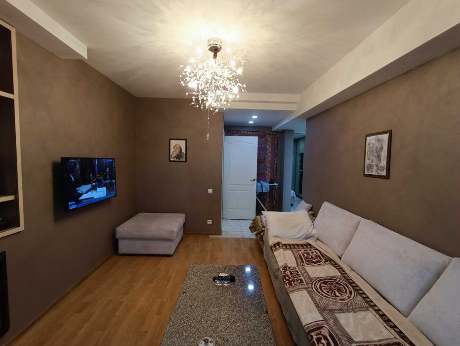 м. Космонавтов 3/9/12 70м2 VP