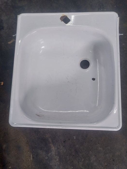 Раковины б/у недорого на дачу