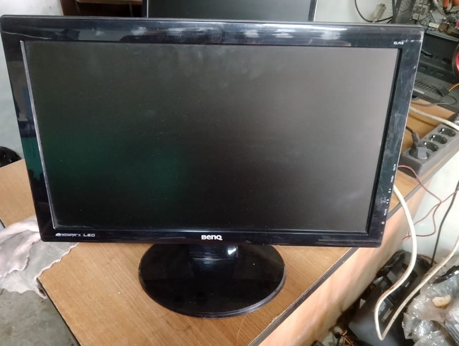 Продам мониторы от 17 до 22 дюймов