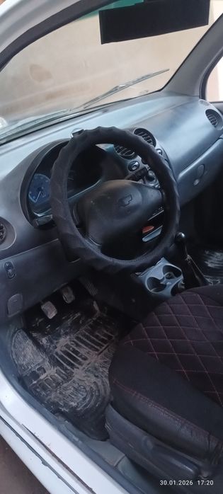 Matiz mashina sotiladi