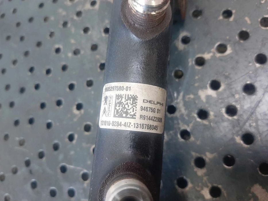 rampa injectoare  9h05 1.6 hdi citroen c4 peugeot 308  9685297580-01