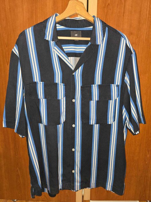 Cămașă H&M cu dungi alb-albastre, mărimea M, 100% lyocell – croi lejer