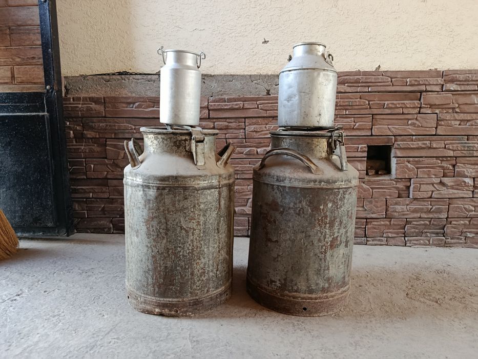 Старый бедон из металла