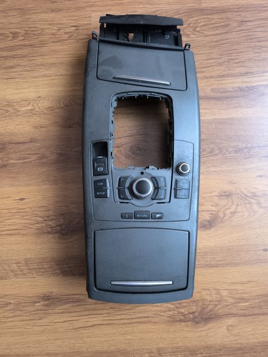 Централна конзола Ауди а6