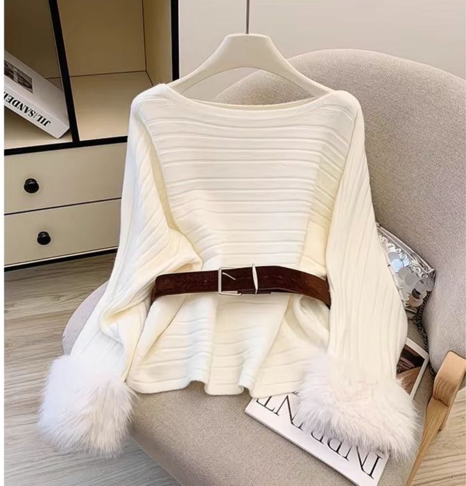 Не ношенная кофточка ремень в подарок