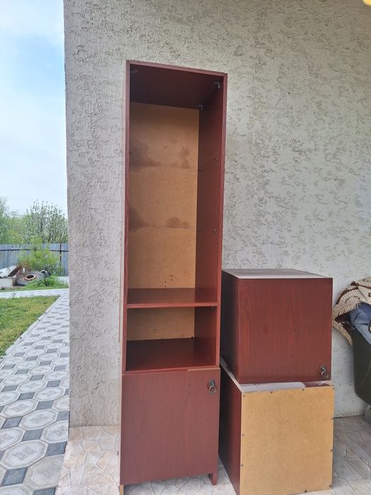 Продам  шкаф  б.у