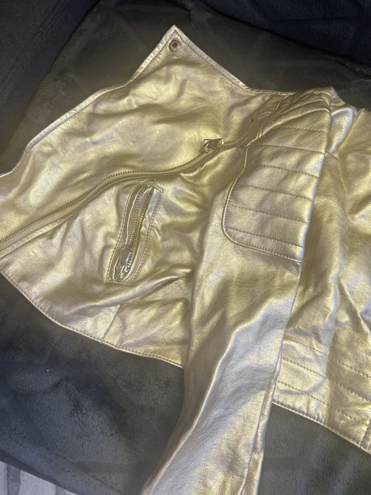 Дъска яке. Кожено, златно