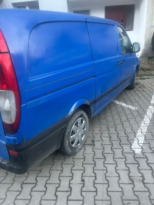Vând Mercedes Vito 111 CDI