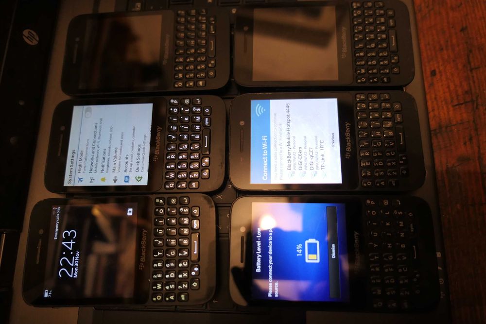 BlackBerry Q5 TouchScreen WIFI 4G 5 MP Codate Retea Straina