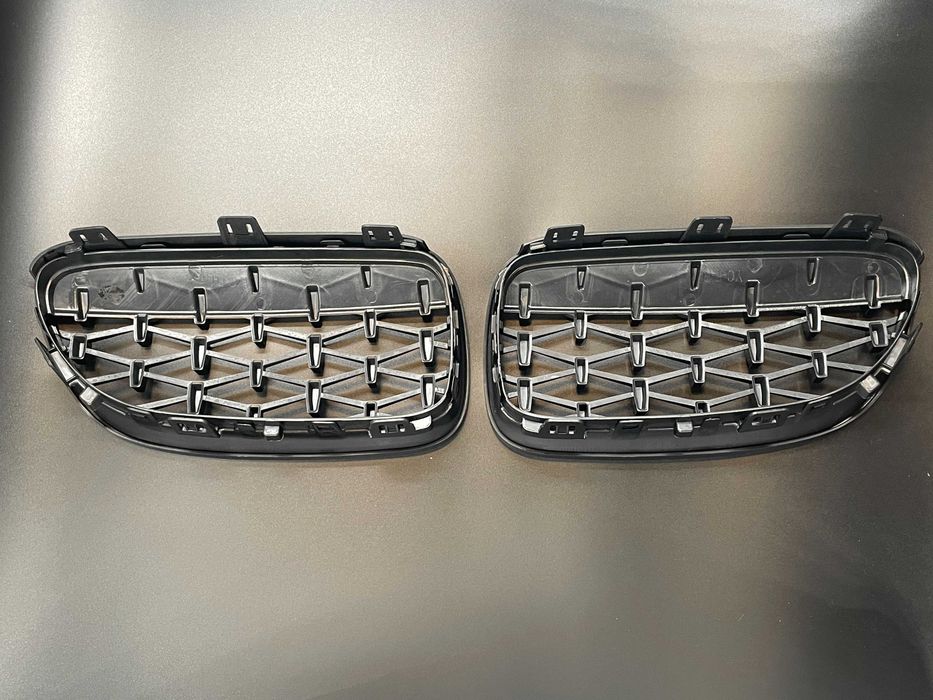 Grila compatibila BMW E92 Facelift Seria 3 Diamond negru