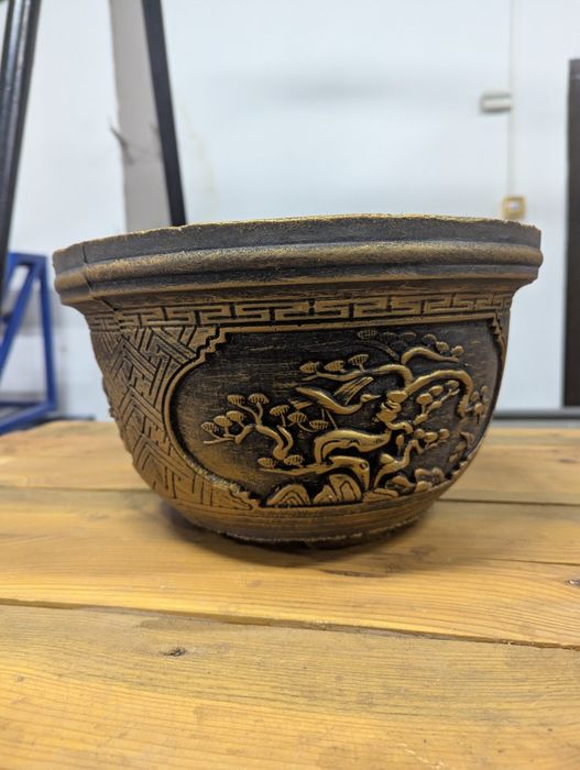 Продам вазон для цветов.