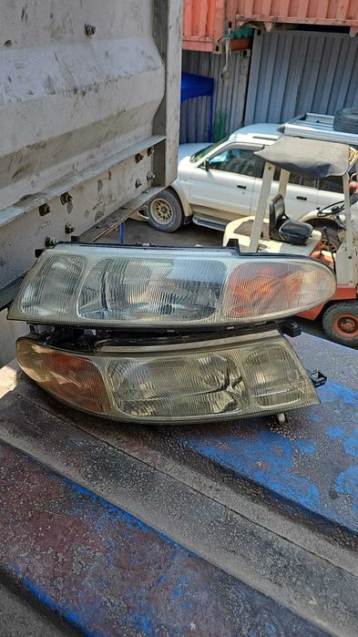 фары на Тойота lusida