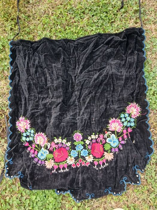 Стари престилки и ризи