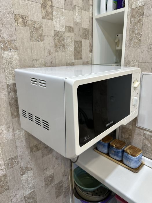 Продам микроволновую печь