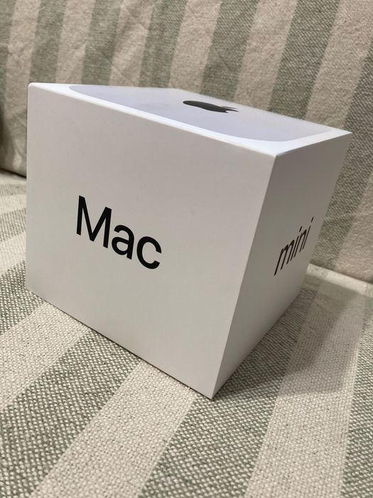 Чисто нов Mac mini M4 Pro (12-core CPU, 24GB RAM, 512GB SSD)