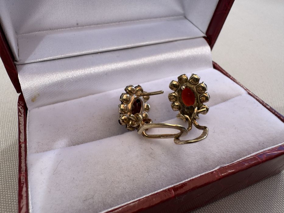 Cercei din aur 8 k si granate Boemia