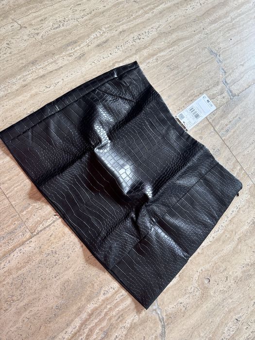 Черна кожена пола Mango