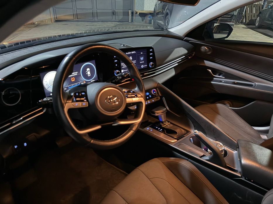 Hyundai Elantra 2022 — 6