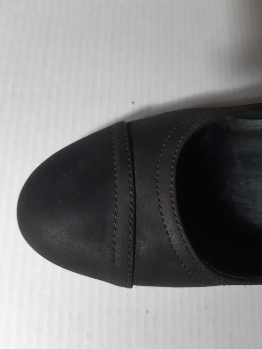 Pantofi dama, negri, măsura 35, lucrați artizanal.