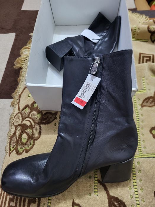 Vând cizme damă din piele marimea 40.