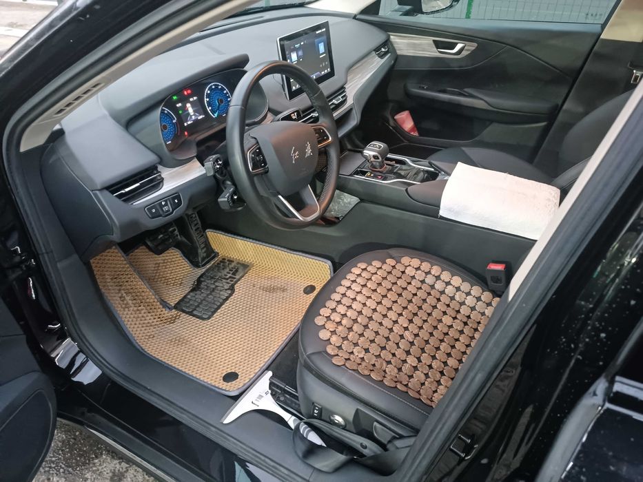 Продам свою машину HONGQI EQM5