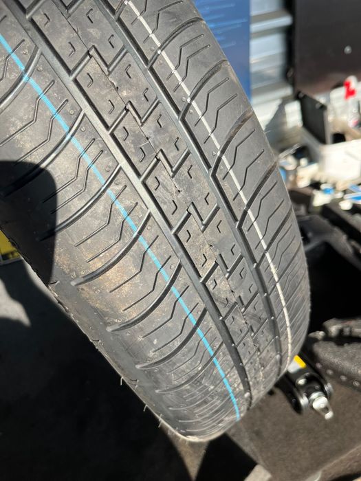 Комплект за смяна на пътя спукана гума AUDI A8 D5 4N0 601 025 патерица