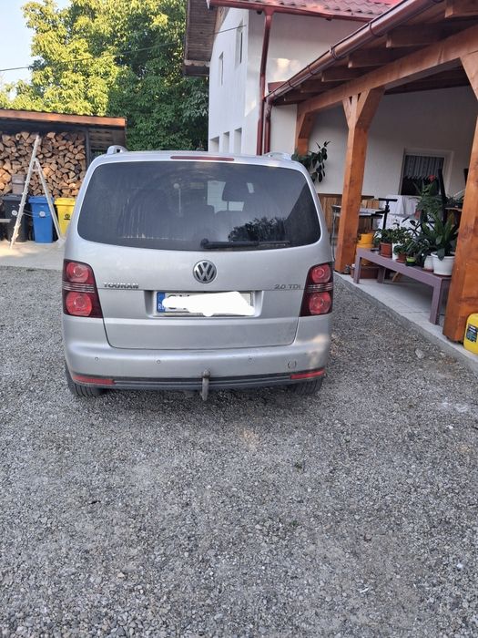 Volkswagen Touran 2.0 cutie automata 170 CP