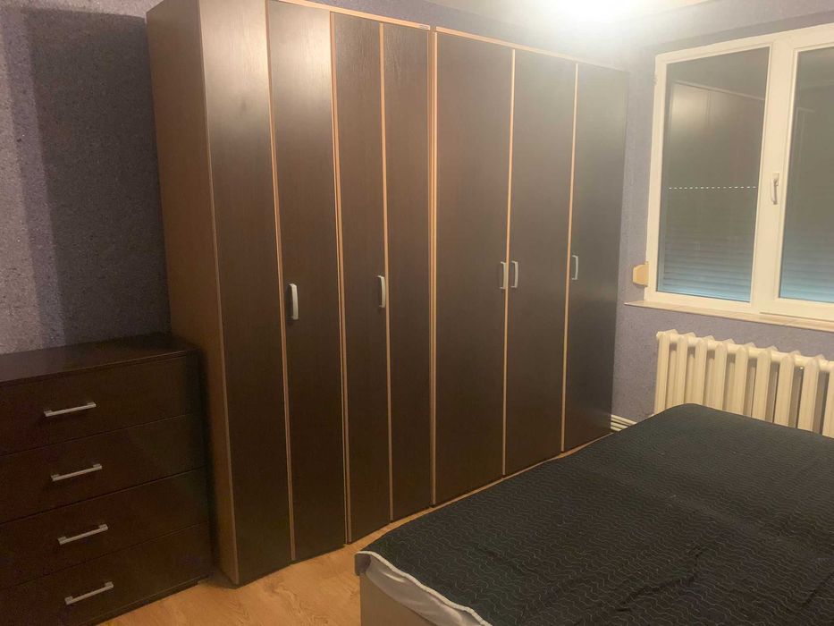 Închiriez apartament