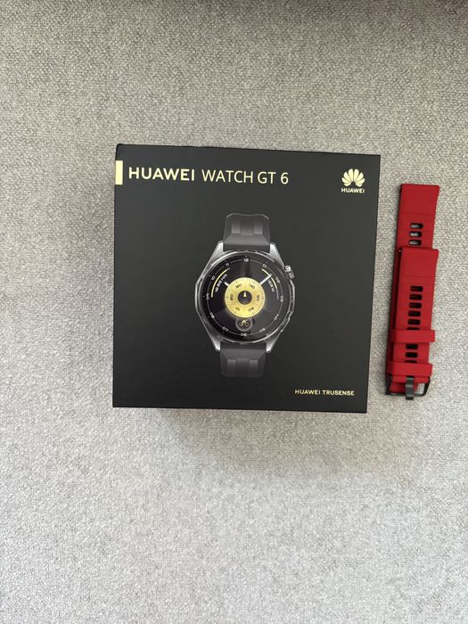 Часовник Huawei GT 6